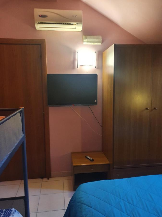 Royal Palace Gate Hotel San Nicola La Strada Buitenkant foto