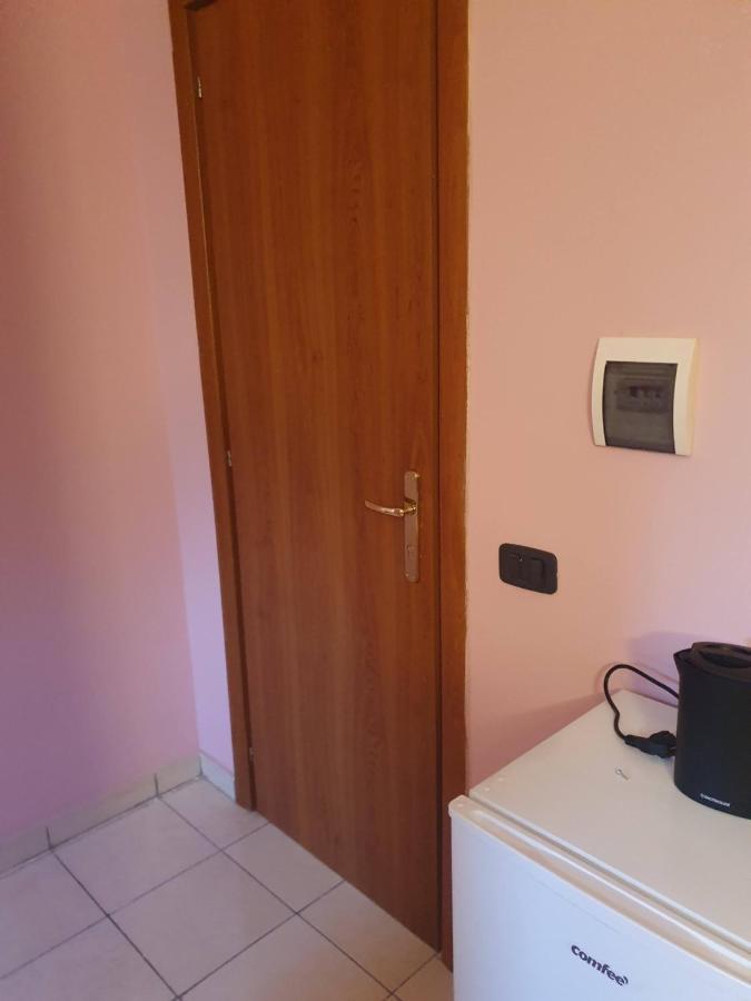 Royal Palace Gate Hotel San Nicola La Strada Buitenkant foto